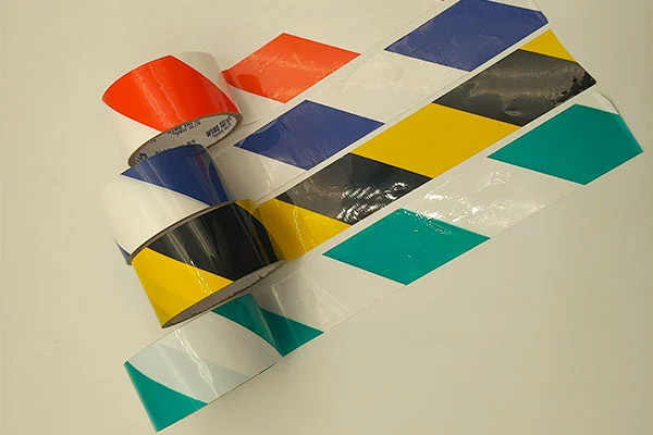 Varoitusnauha: tärkeä visuaalinen vartija yleisen ja työntekijöiden turvallisuuden takaamiseksi